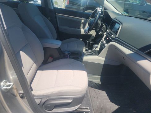 Used 2020 Hyundai Elantra SEL w/ Convenience Package (C2) FWD image 10