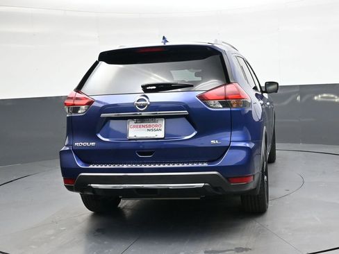 Used 2018 Nissan Rogue SL w/ Premium Package image 4