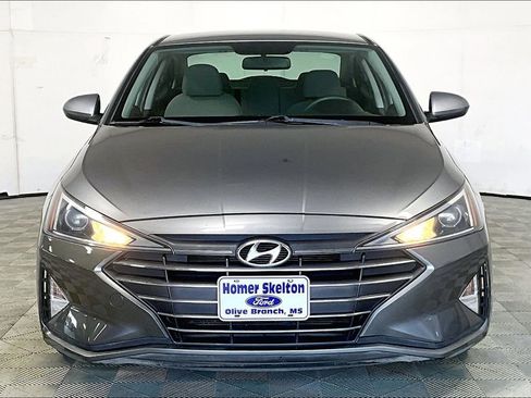 Used 2019 Hyundai Elantra SE image 3