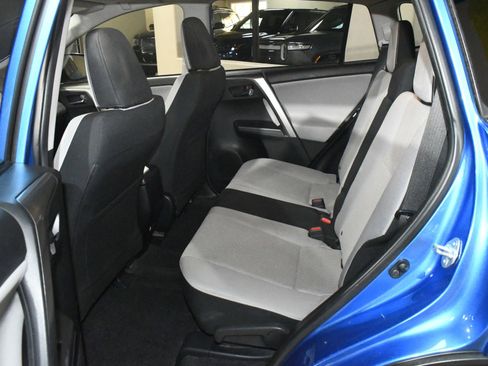 Used 2018 Toyota RAV4 XLE image 47