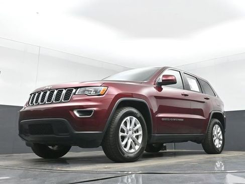 Used 2022 Jeep Grand Cherokee Laredo X image 47