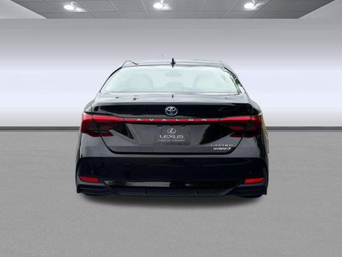 Used 2019 Toyota Avalon Limited w/ Advanced Safety Package FWD image 10