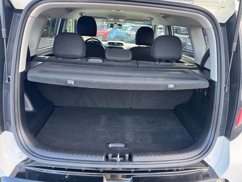 Used 2016 Kia Soul + image 23