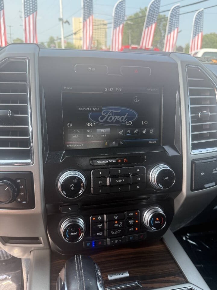 Used 2015 Ford F150 Lariat w/ Equipment Group 502A Luxury AWD/4WD image 6