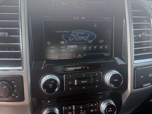 Used 2015 Ford F150 Lariat w/ Equipment Group 502A Luxury AWD/4WD image 6