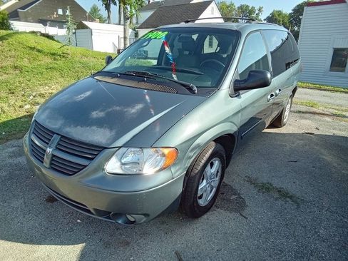 Used 2007 Dodge Grand Caravan SXT FWD image 1