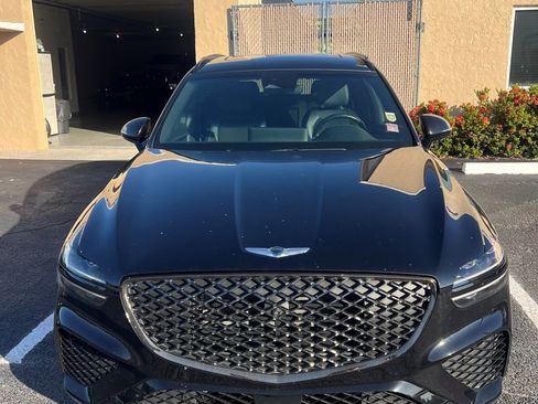 Used 2024 Genesis GV70 2.5T Sport Prestige w/ Sport Prestige Package image 2