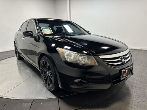 Used 2011 Honda Accord EX-L image 2