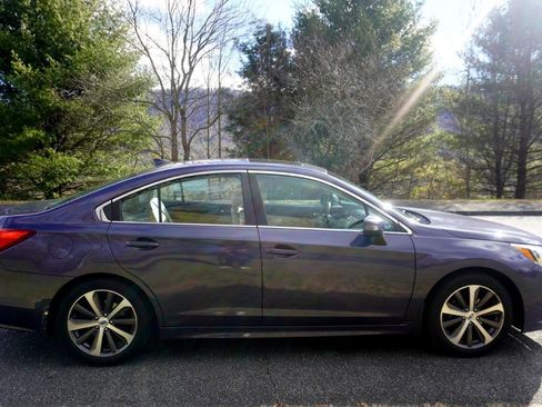 Used 2017 Subaru Legacy 2.5i Limited image 8