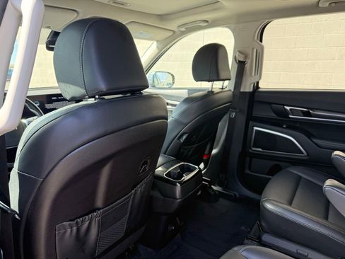 Used 2025 Kia Telluride S AWD/4WD image 26
