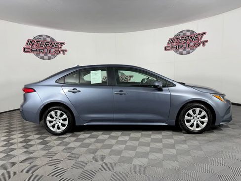 Used 2025 Toyota Corolla LE image 8