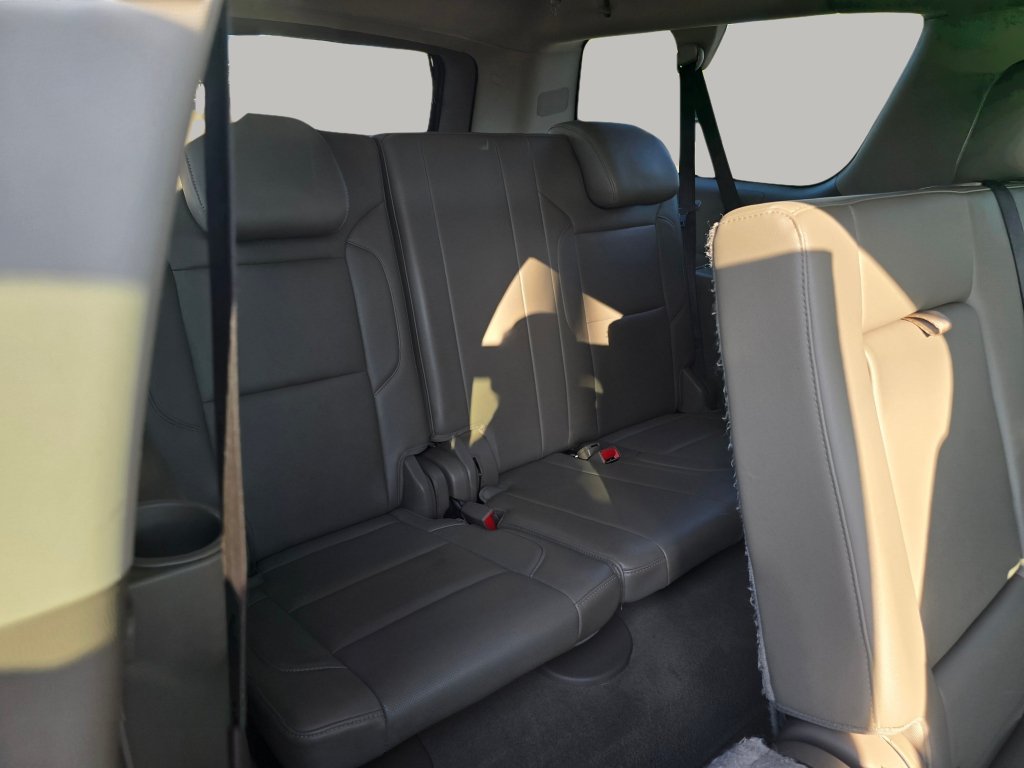 Used 2019 GMC Yukon XL SLT w/ Open Road Package AWD/4WD image 32