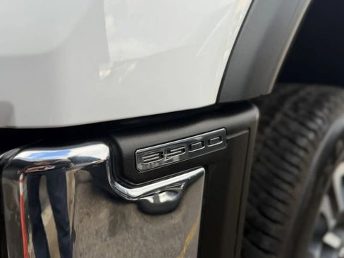 Used 2024 GMC Sierra 3500 SLT image 42