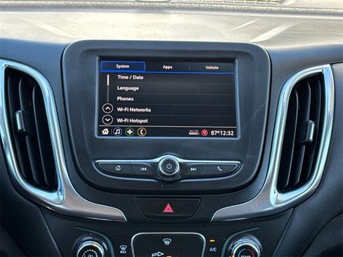 Used 2021 Chevrolet Equinox LT image 21