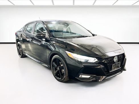 Used 2022 Nissan Sentra SR w/ Midnight Edition FWD image 3