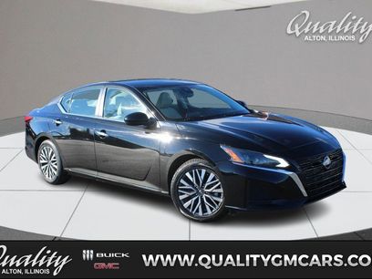 Used 2023 Nissan Altima 2.5 SV
