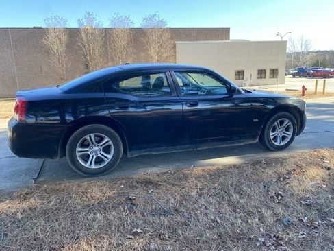 Used 2009 Dodge Charger SXT image 4