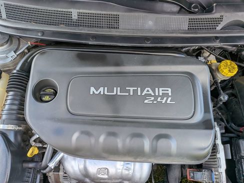Used 2015 Dodge Dart SXT FWD image 12
