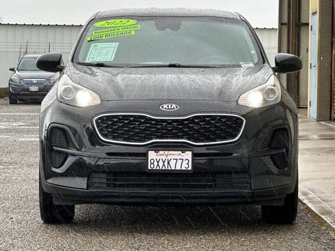 Used 2022 Kia Sportage LX image 9