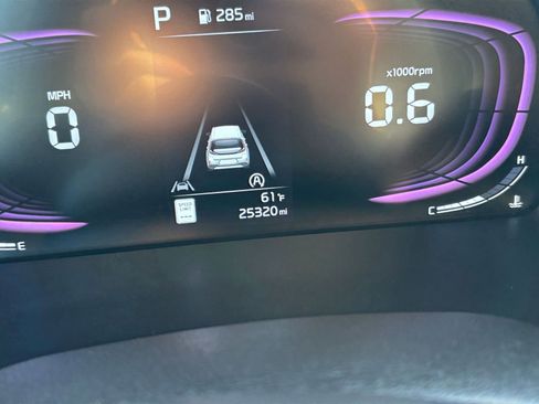 Used 2025 Kia Soul LX w/ LX Technology Package FWD image 38