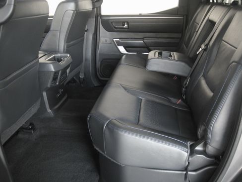 Used 2022 Toyota Tundra Platinum image 9