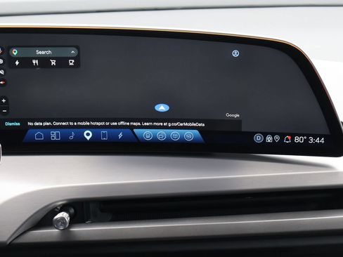 Certified 2026 Cadillac Vistiq Luxury AWD/4WD image 17