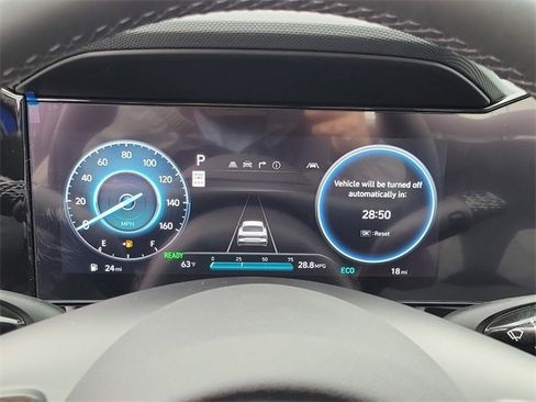 New 2025 Hyundai Elantra Limited image 7