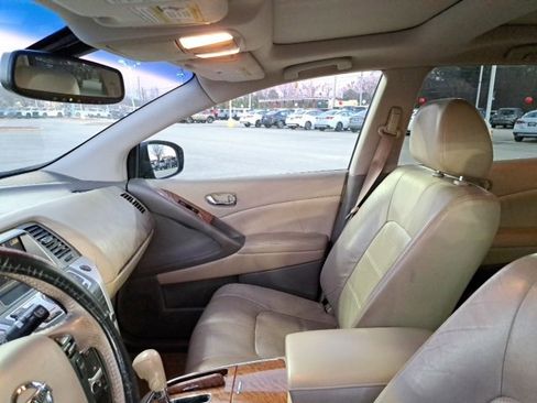 Used 2011 Nissan Murano LE w/ Navigation Pkg image 16