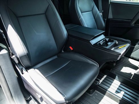 Used 2024 Tesla Cybertruck AWD Crew Cab image 14