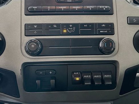 Used 2014 Ford F250 XLT w/ XLT Premium Package image 15