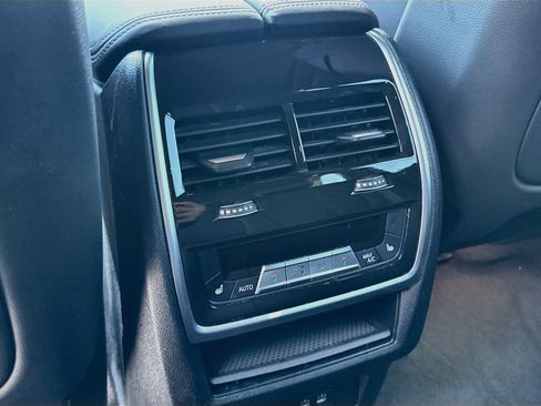 Used 2025 BMW X5 sDrive40i w/ Climate Comfort Package RWD image 27