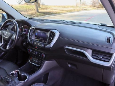 Used 2021 GMC Terrain SLT image 22