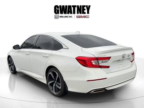 Used 2018 Honda Accord Sport image 5