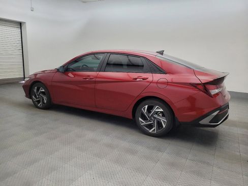 Used 2025 Hyundai Elantra Sport FWD image 3
