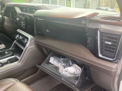 Used 2023 GMC Sierra 1500 Denali w/ Denali Reserve Package AWD/4WD image 9