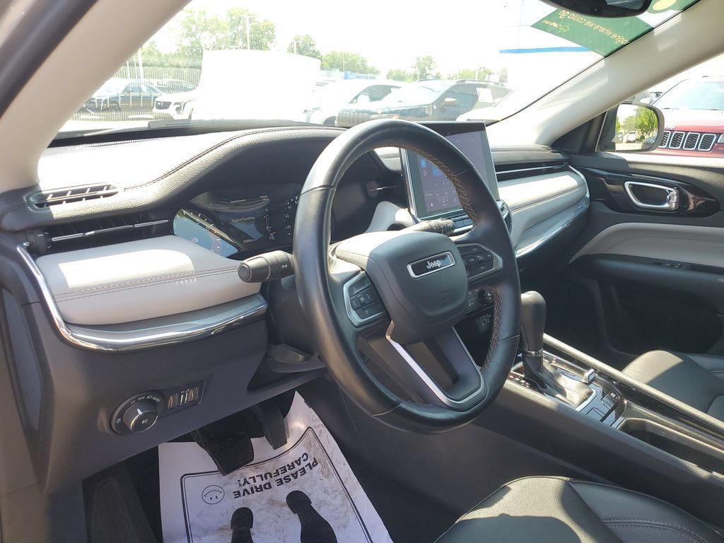 Used 2022 Jeep Compass Limited AWD/4WD image 8