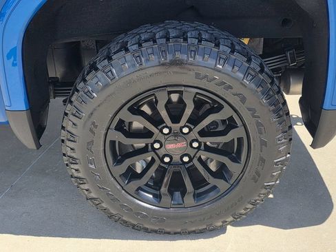 Used 2022 GMC Sierra 1500 AT4X AWD/4WD image 27