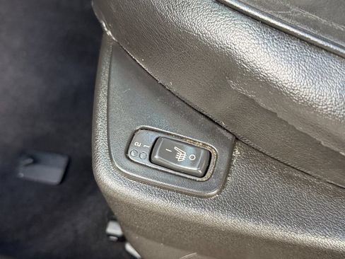 Used 2010 Chevrolet Malibu LTZ FWD image 12
