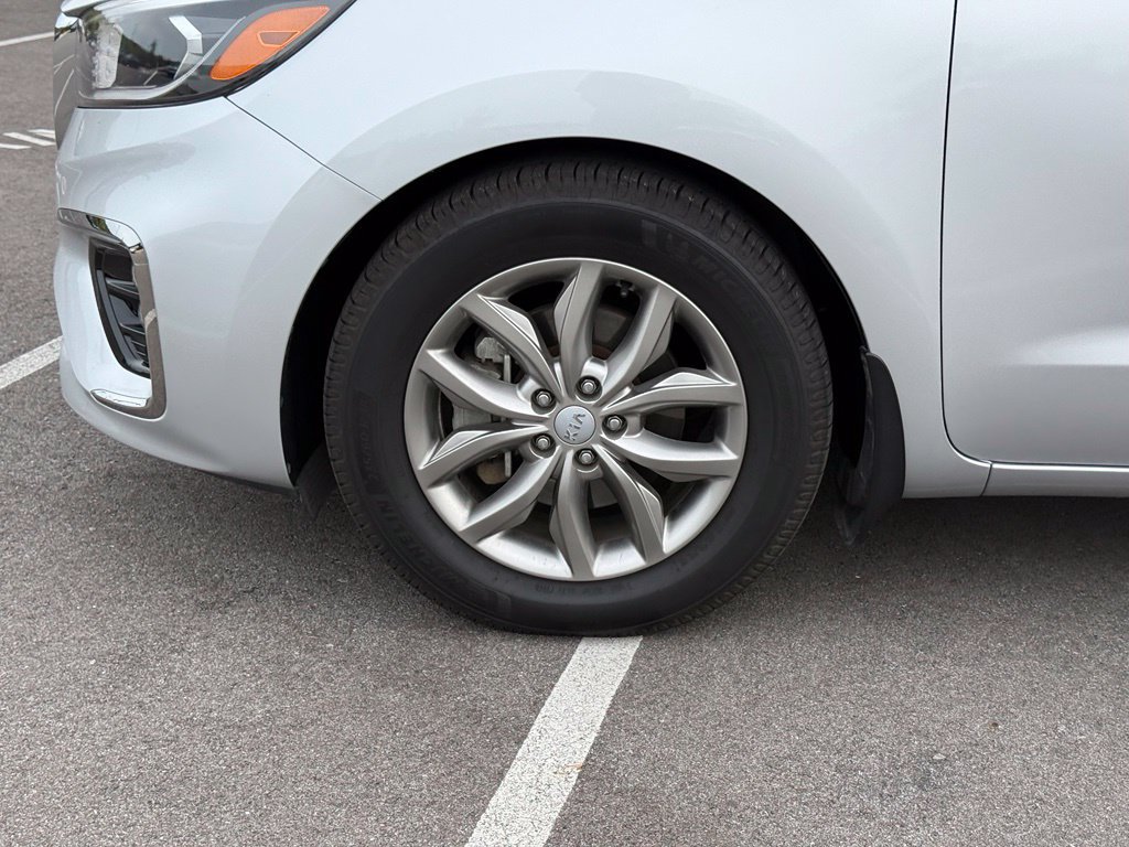 Used 2019 Kia Sedona EX w/ EX Premium Package FWD image 9