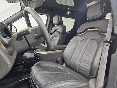 Used 2023 Rivian R1T Adventure image 20