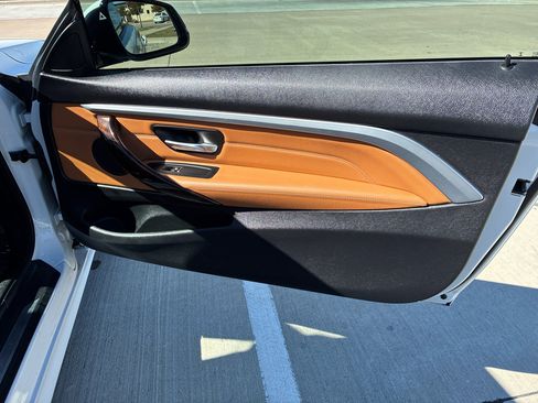 Used 2019 BMW 430i Convertible w/ M Sport Package image 29