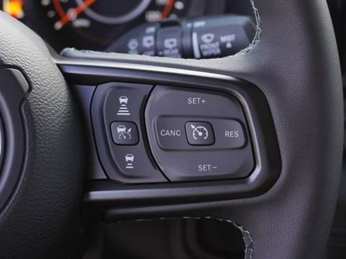 New 2026 Jeep Wrangler Unlimited Rubicon AWD/4WD image 27