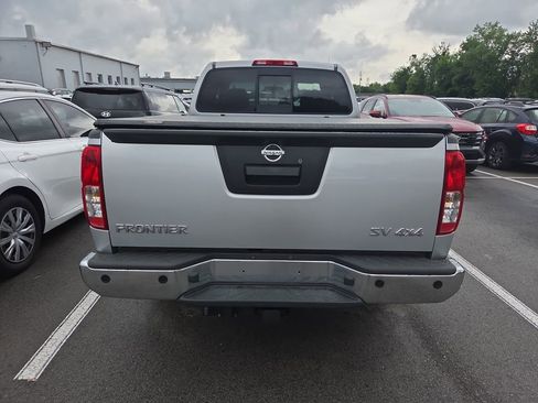Used 2016 Nissan Frontier SV w/ SV Value Truck Package AWD/4WD image 6