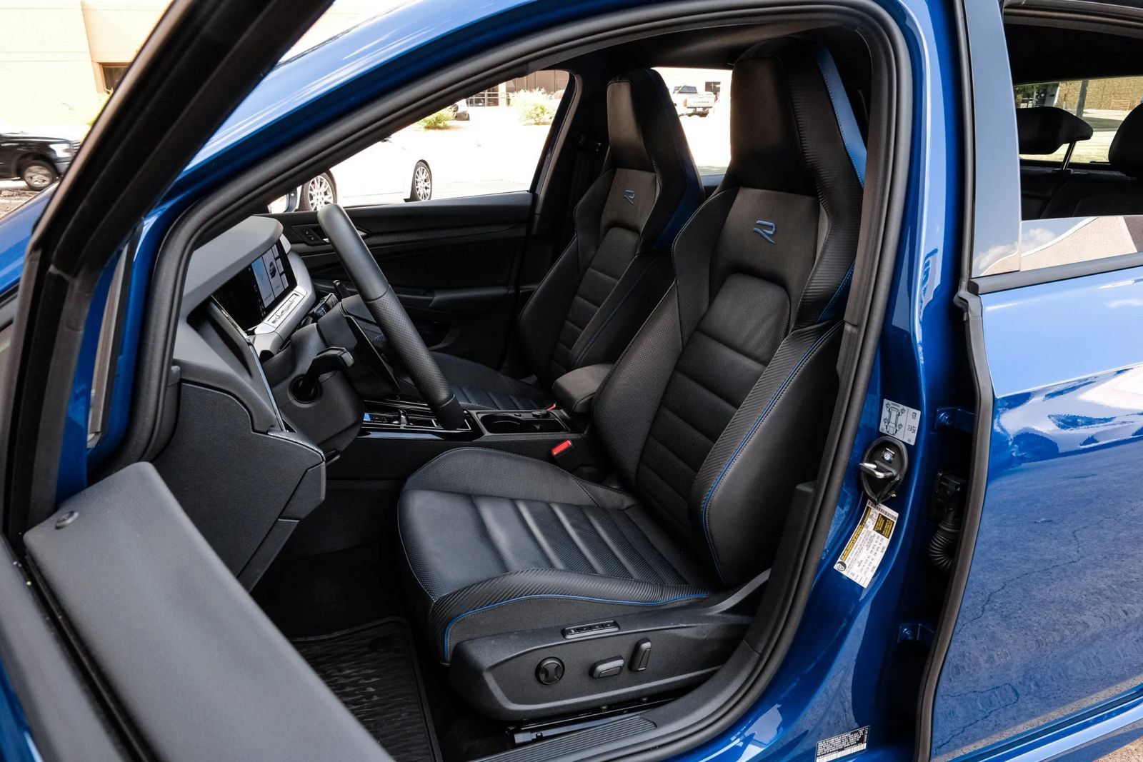Used 2024 Volkswagen Golf R AWD/4WD image 34
