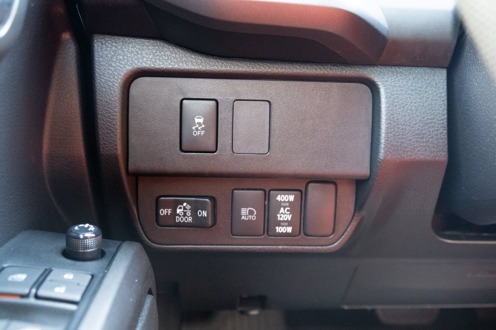 Used 2023 Toyota Tacoma TRD Off-Road AWD/4WD image 8