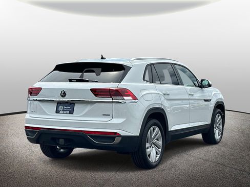 Used 2023 Volkswagen Atlas Cross Sport SE AWD/4WD image 4