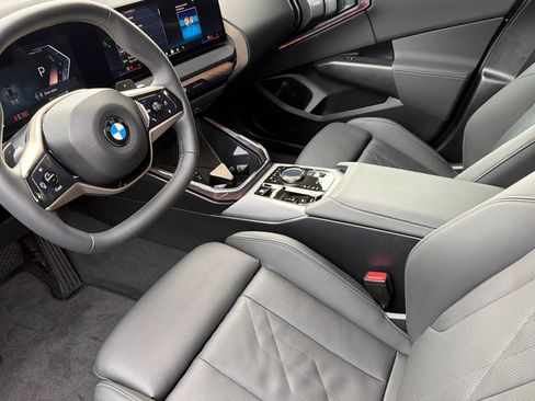 Used 2025 BMW X3 xDrive30i w/ Convenience Package image 11