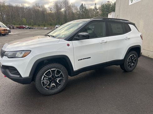 New 2026 Jeep Compass Trailhawk AWD/4WD image 2