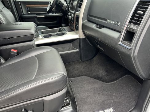 Used 2016 RAM 2500 Laramie w/ Convenience Group AWD/4WD image 25