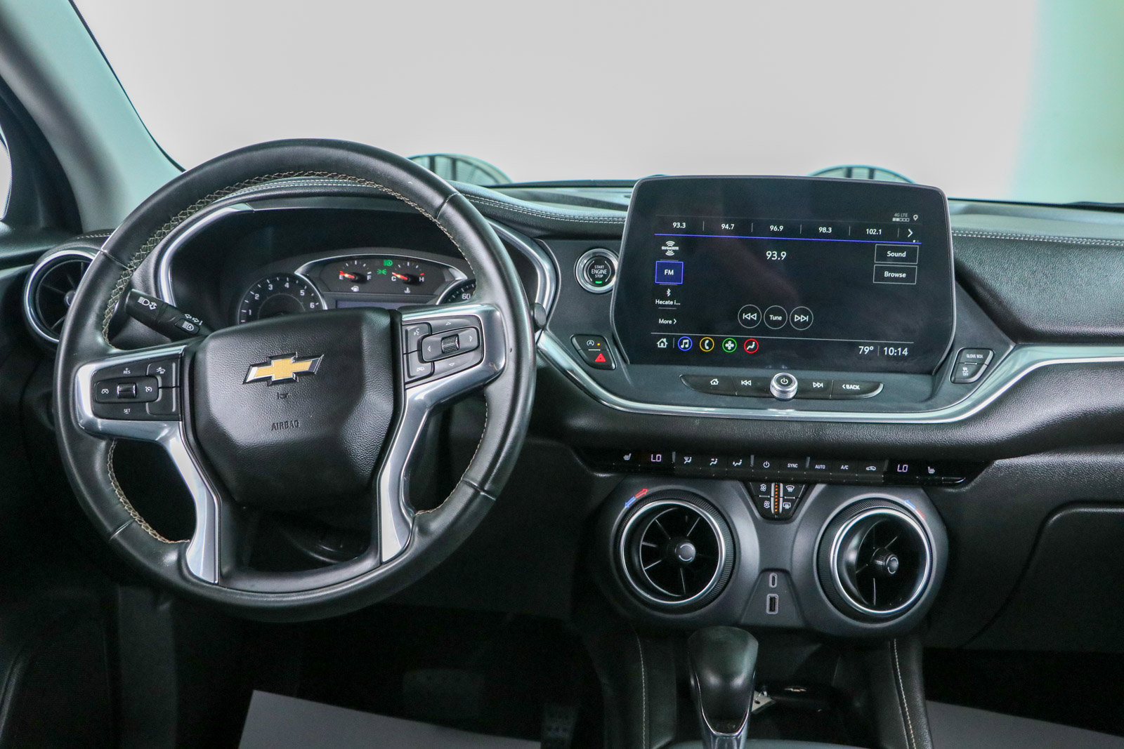 Used 2023 Chevrolet Blazer LT w/ Midnight/Sport Edition FWD image 17